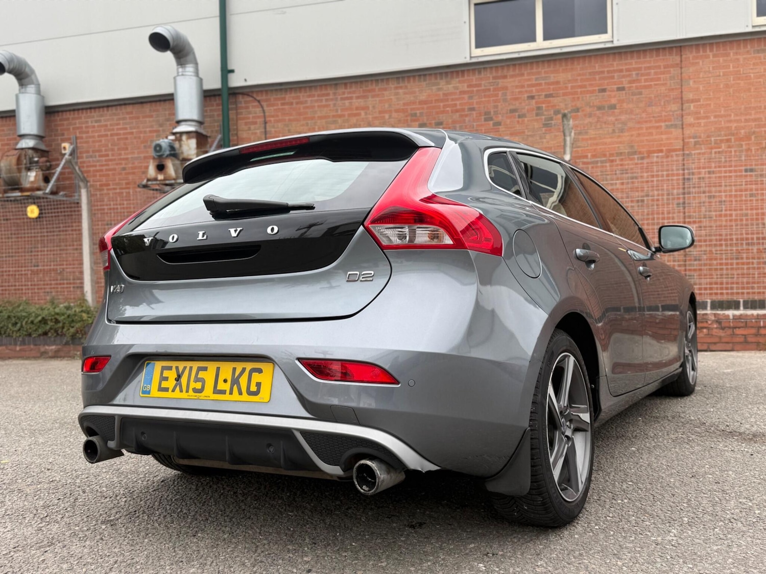 Used Volvo V40 2015 for sale - 76084581: Photo 28