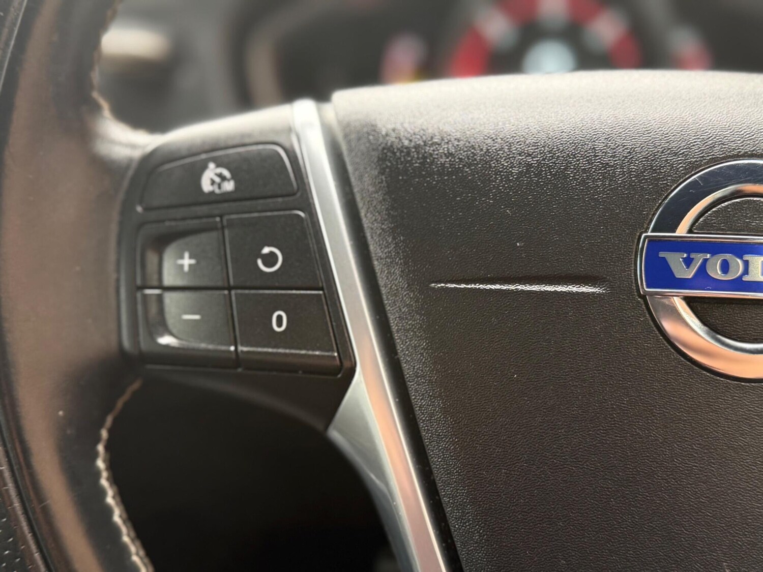 Used Volvo V40 2015 for sale - 76084581: Photo 39
