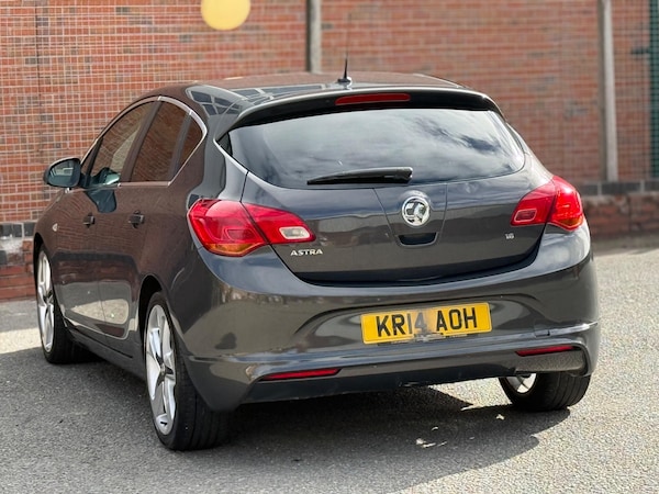 Used Vauxhall Astra 2014 for sale - 76188914: Photo 2