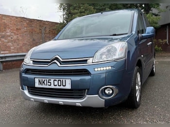 2015 (15) - 1.6 HDi 90 Plus 5dr