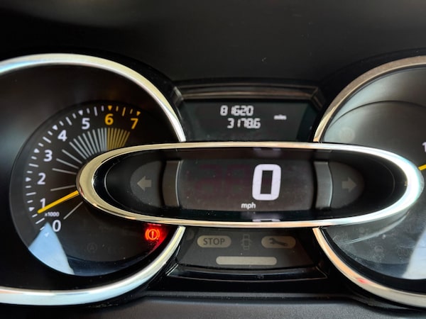 Used Renault Clio 2013 for sale - 76188890: Photo 22