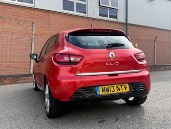 Used Renault Clio 2013 for sale - 76188890: Photo 2