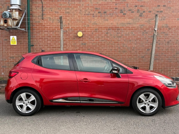 Used Renault Clio 2013 for sale - 76188890: Photo 30