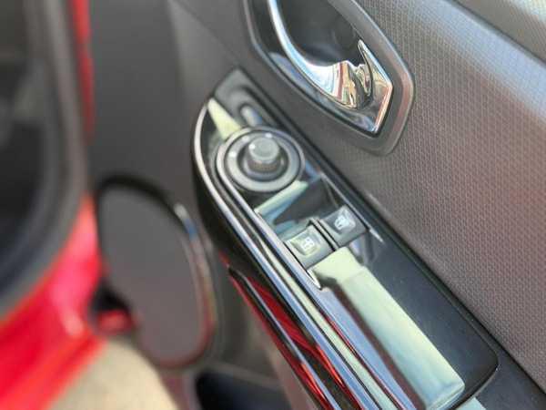 Used Renault Clio 2013 for sale - 76188890: Photo 40