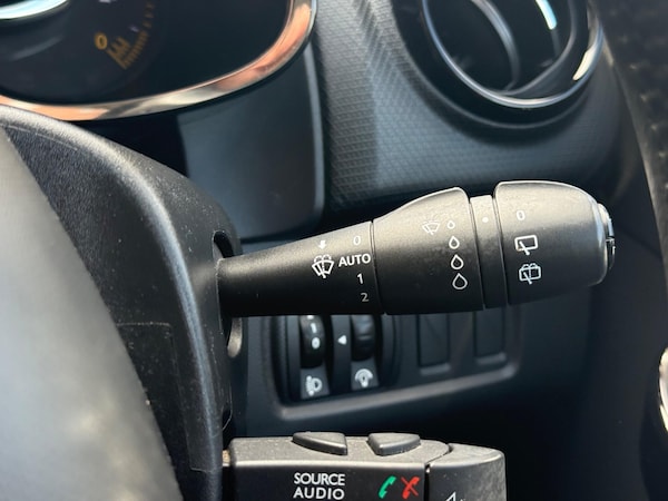 Used Renault Clio 2013 for sale - 76188890: Photo 42