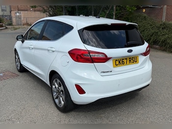 Used Ford Fiesta 2017 for sale - 76175425: Photo 2