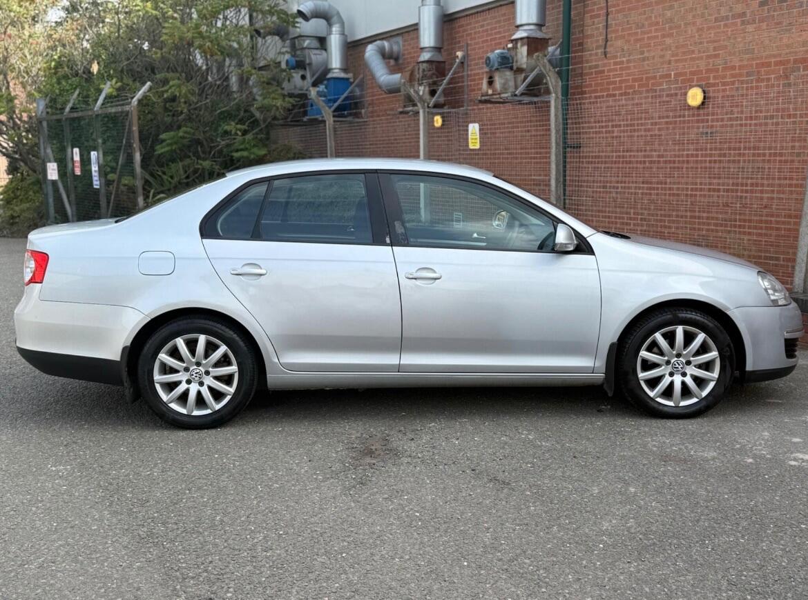 Used Volkswagen Jetta 2010 for sale - 76521865: Photo 4