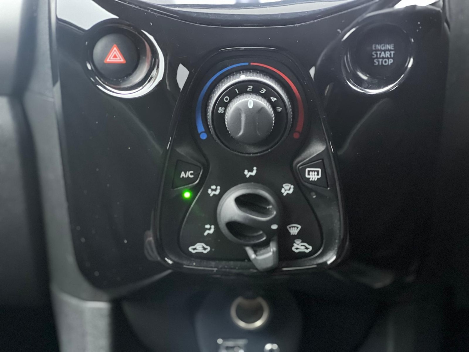 Used Peugeot 108 2016 for sale - 77029299: Photo 19