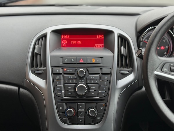 Used Vauxhall Astra 2015 for sale - 76270724: Photo 19