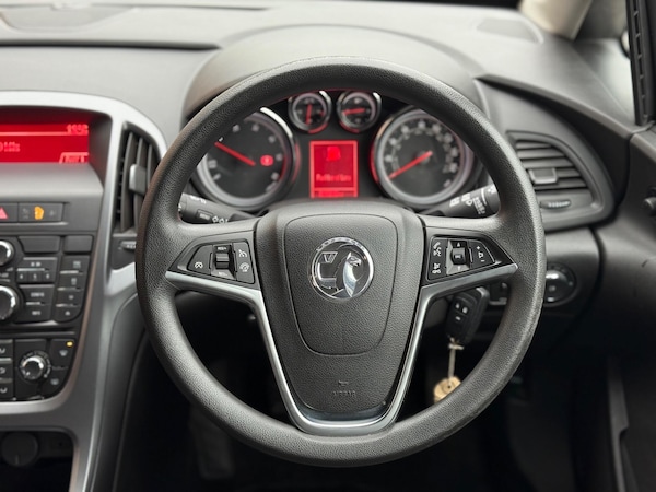 Used Vauxhall Astra 2015 for sale - 76270724: Photo 24