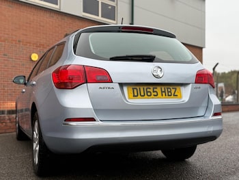 Used Vauxhall Astra 2015 for sale - 76270724: Photo
