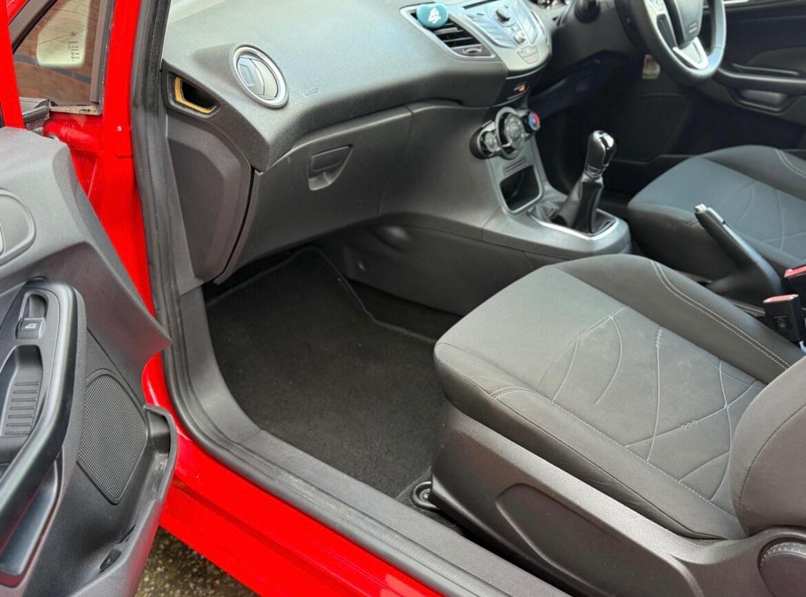 Used Ford Fiesta 2013 for sale - 76942577: Photo 31