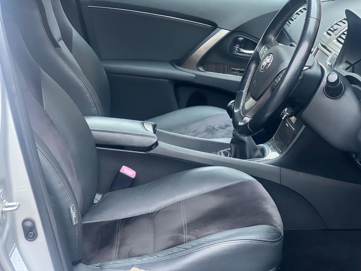 Used Toyota Avensis 2012 for sale - 76878403: Photo 15