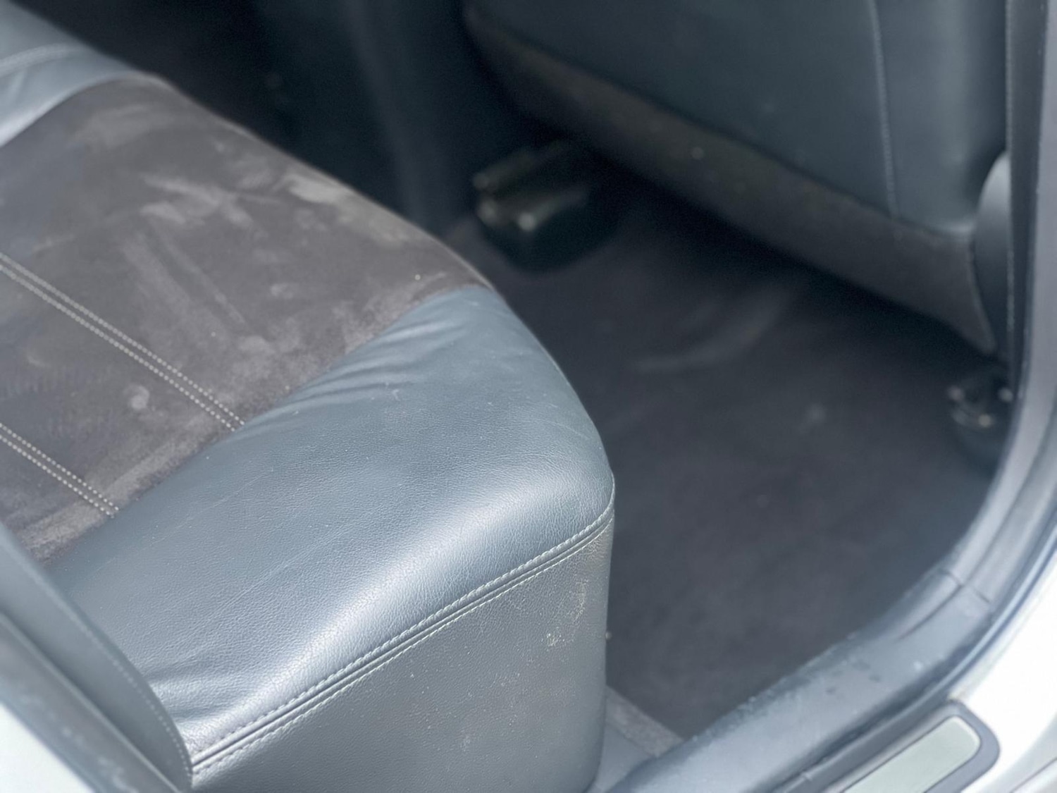 Used Toyota Avensis 2012 for sale - 76878403: Photo 36