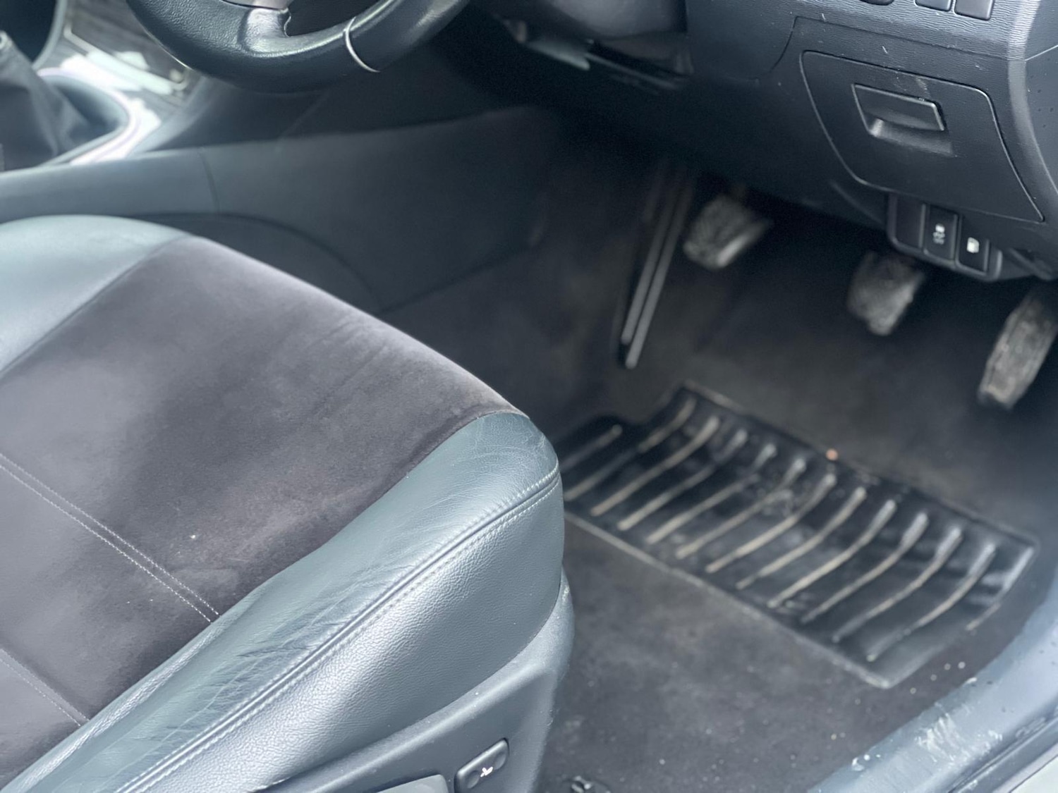 Used Toyota Avensis 2012 for sale - 76878403: Photo 39