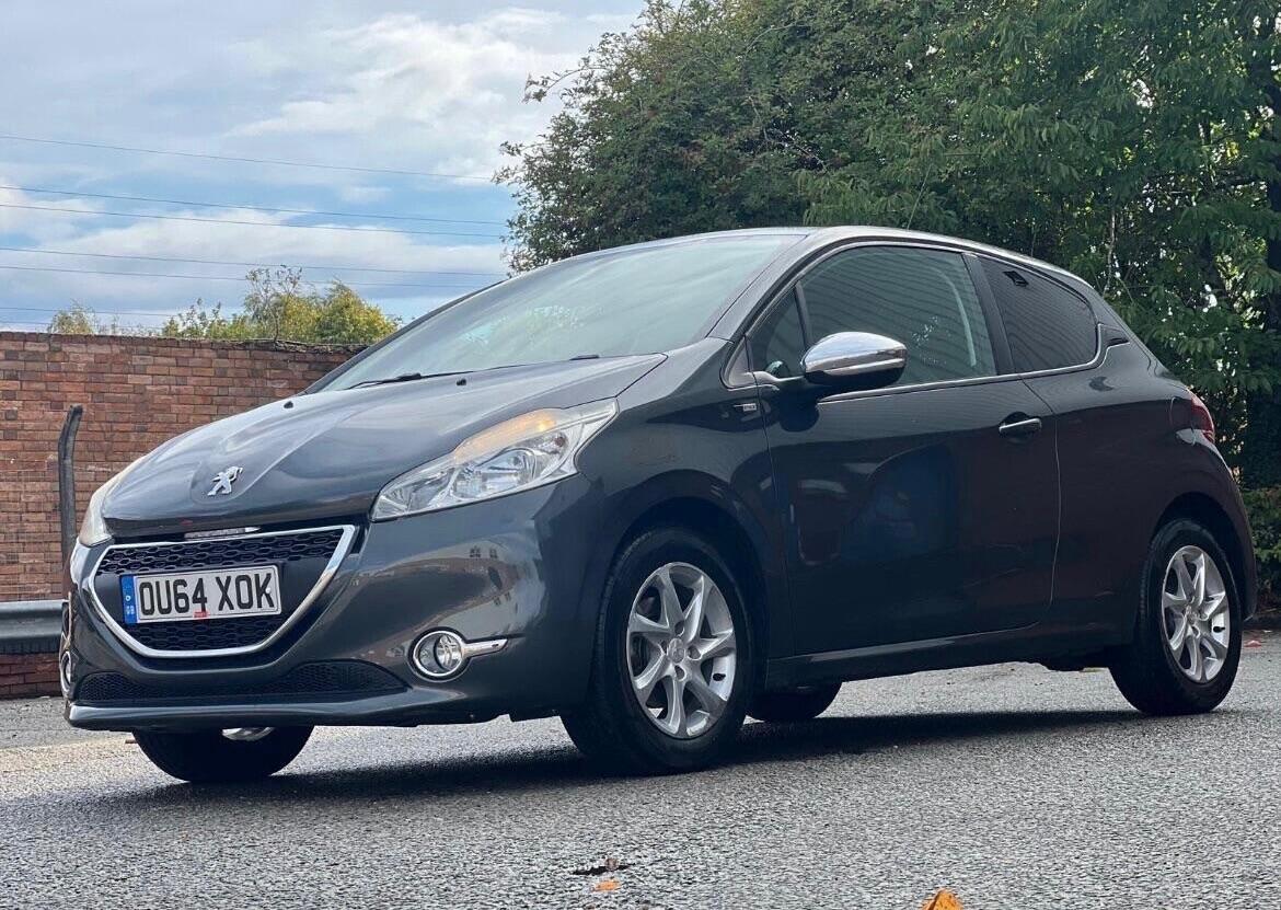 Used Peugeot 208 2014 for sale - 76878376: Photo 12