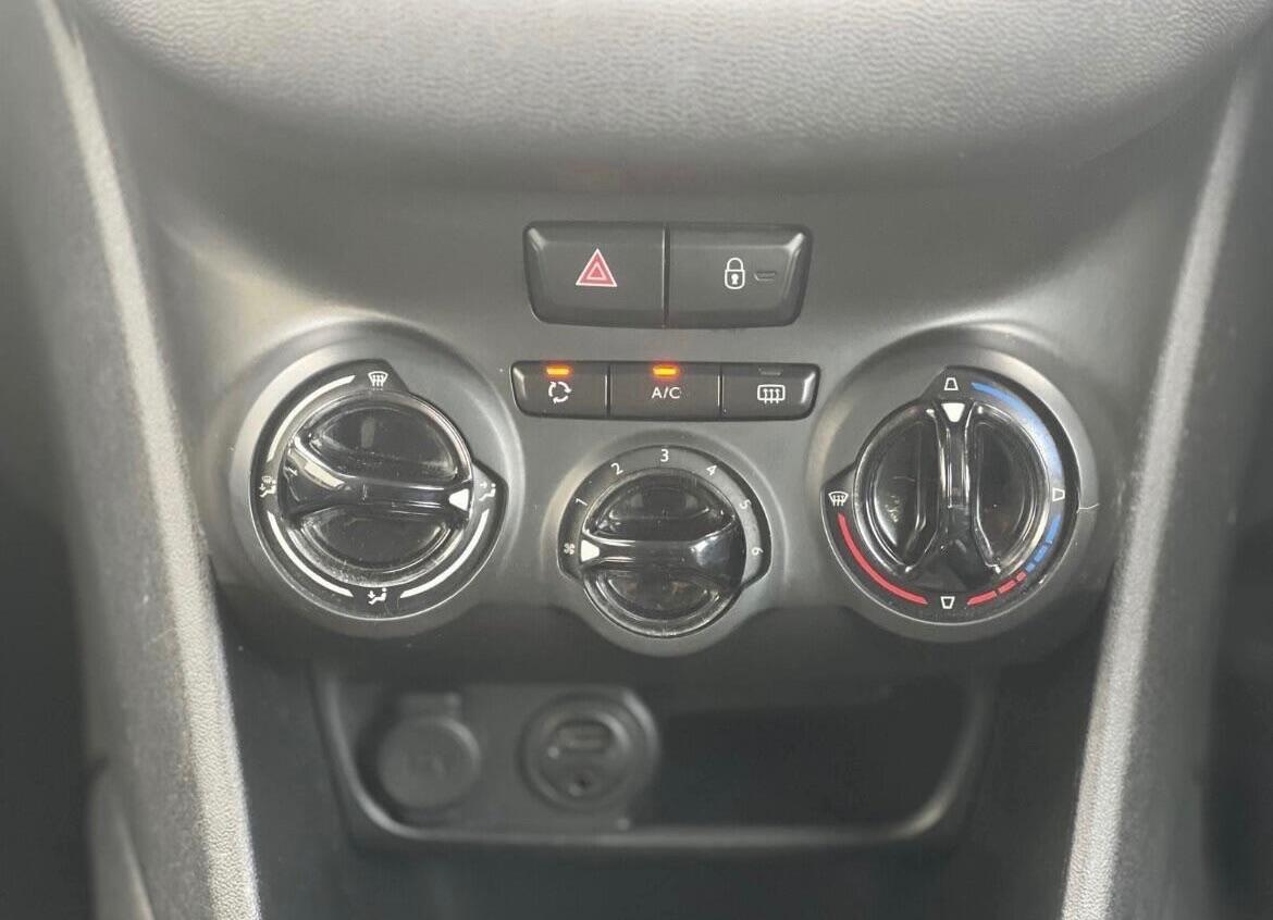 Used Peugeot 208 2014 for sale - 76878376: Photo 17