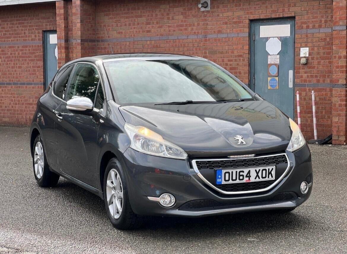 Used Peugeot 208 2014 for sale - 76878376: Photo 25
