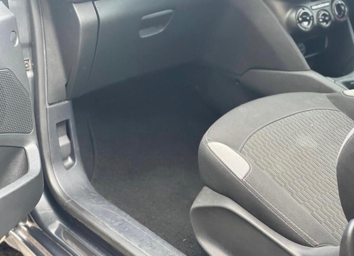 Used Peugeot 208 2014 for sale - 76878376: Photo 31