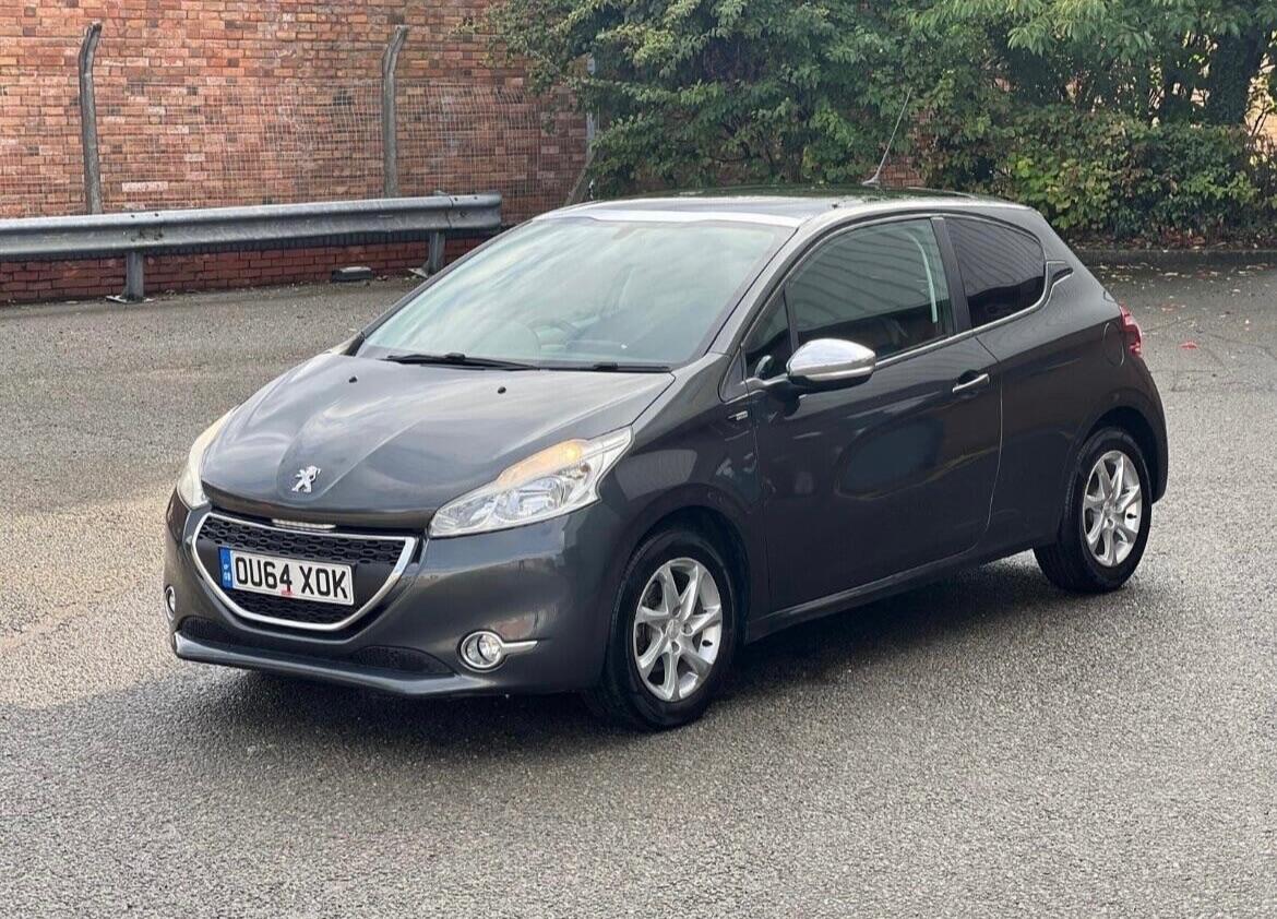 Used Peugeot 208 2014 for sale - 76878376: Photo 7