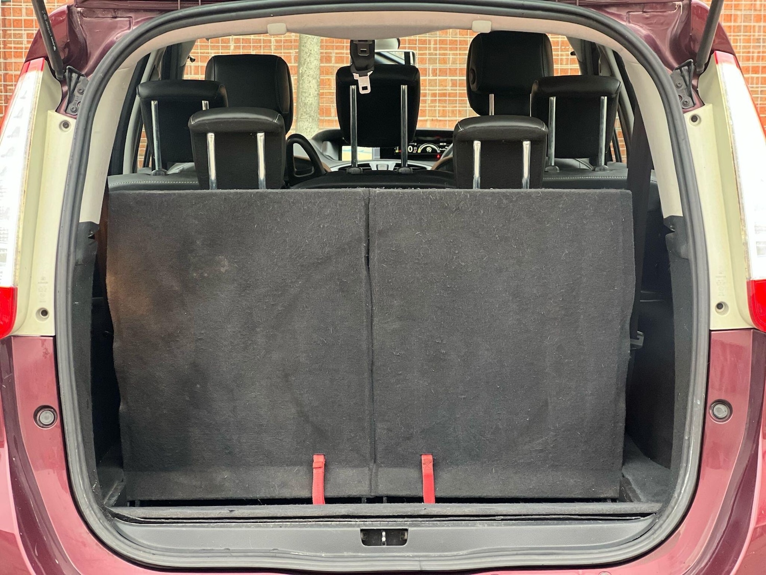 Used Renault Grand Scenic 2013 for sale - 77411331: Photo 10