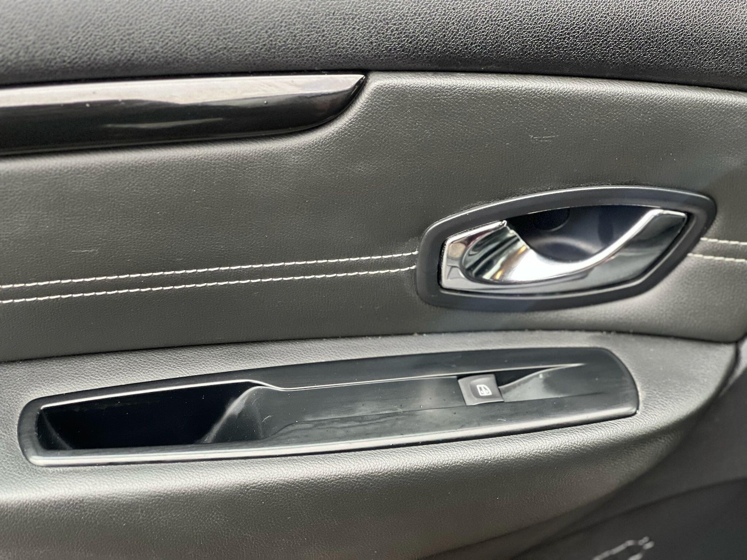 Used Renault Grand Scenic 2013 for sale - 77411331: Photo 41