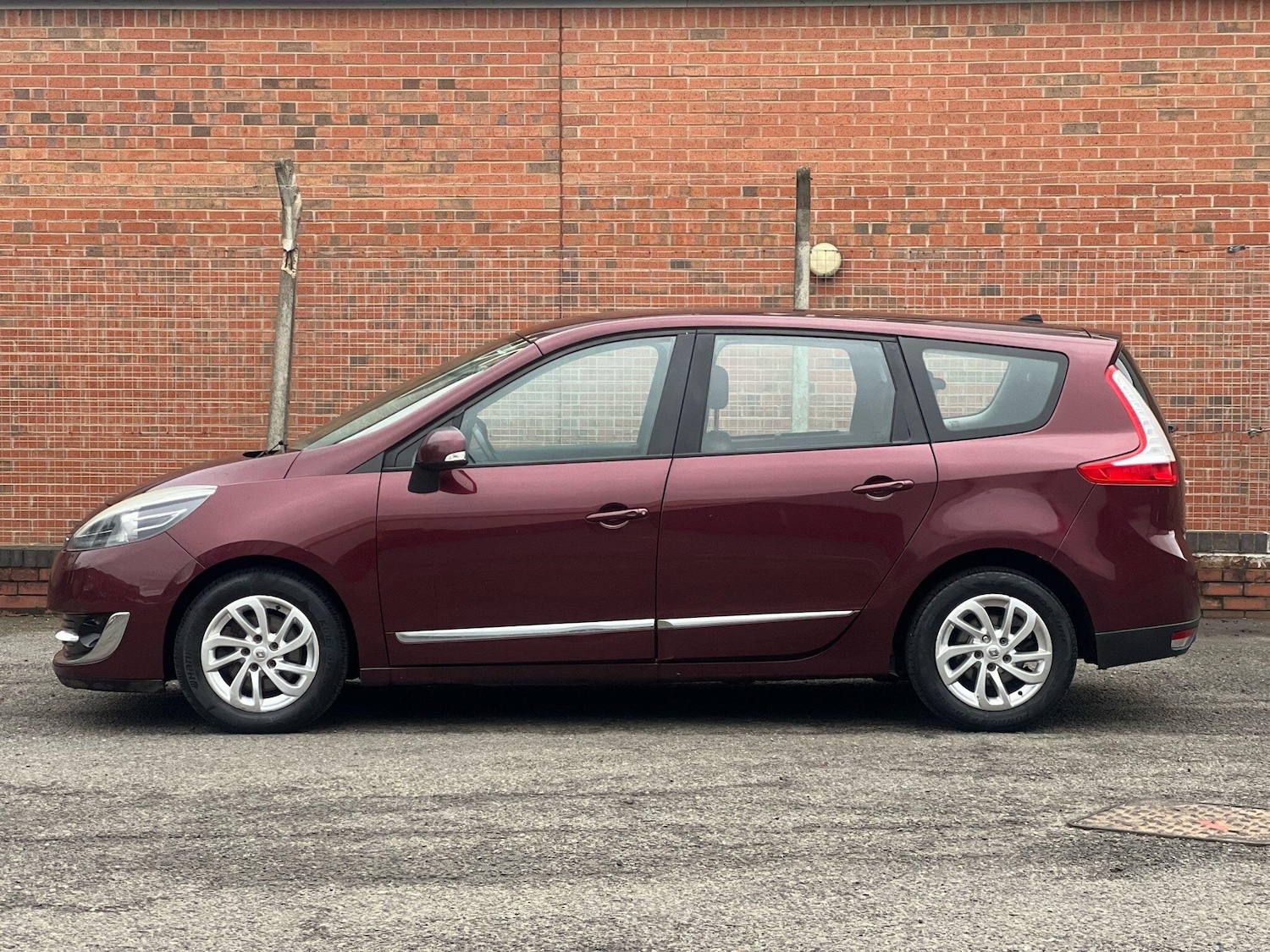 Used Renault Grand Scenic 2013 for sale - 77411331: Photo 6