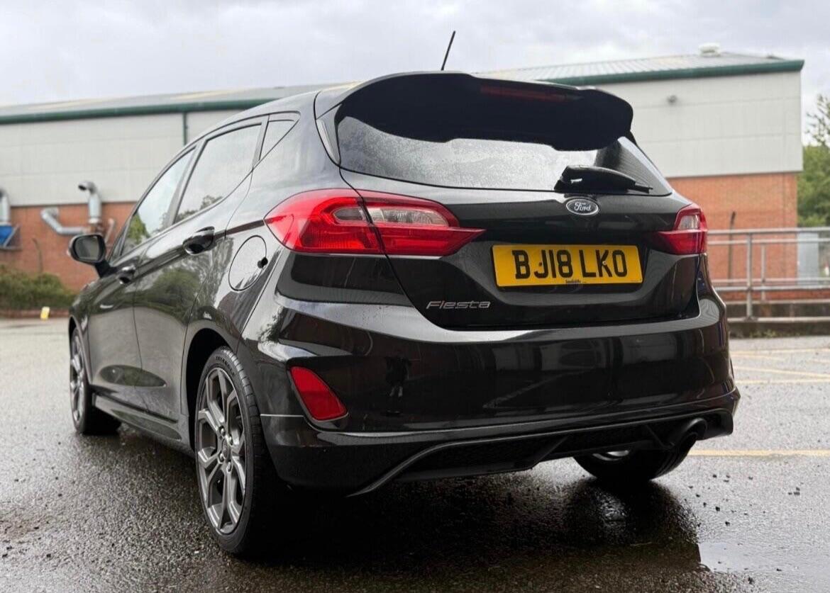 Used Ford Fiesta 2018 for sale - 76994119: Photo 2