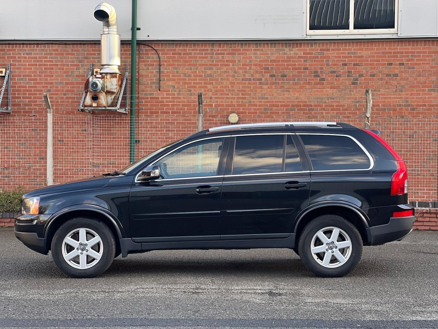 Used Volvo XC90 2011 for sale - 77015316: Photo 7