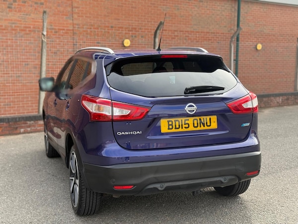Used Nissan Qashqai 2015 for sale - 76189897: Photo 2