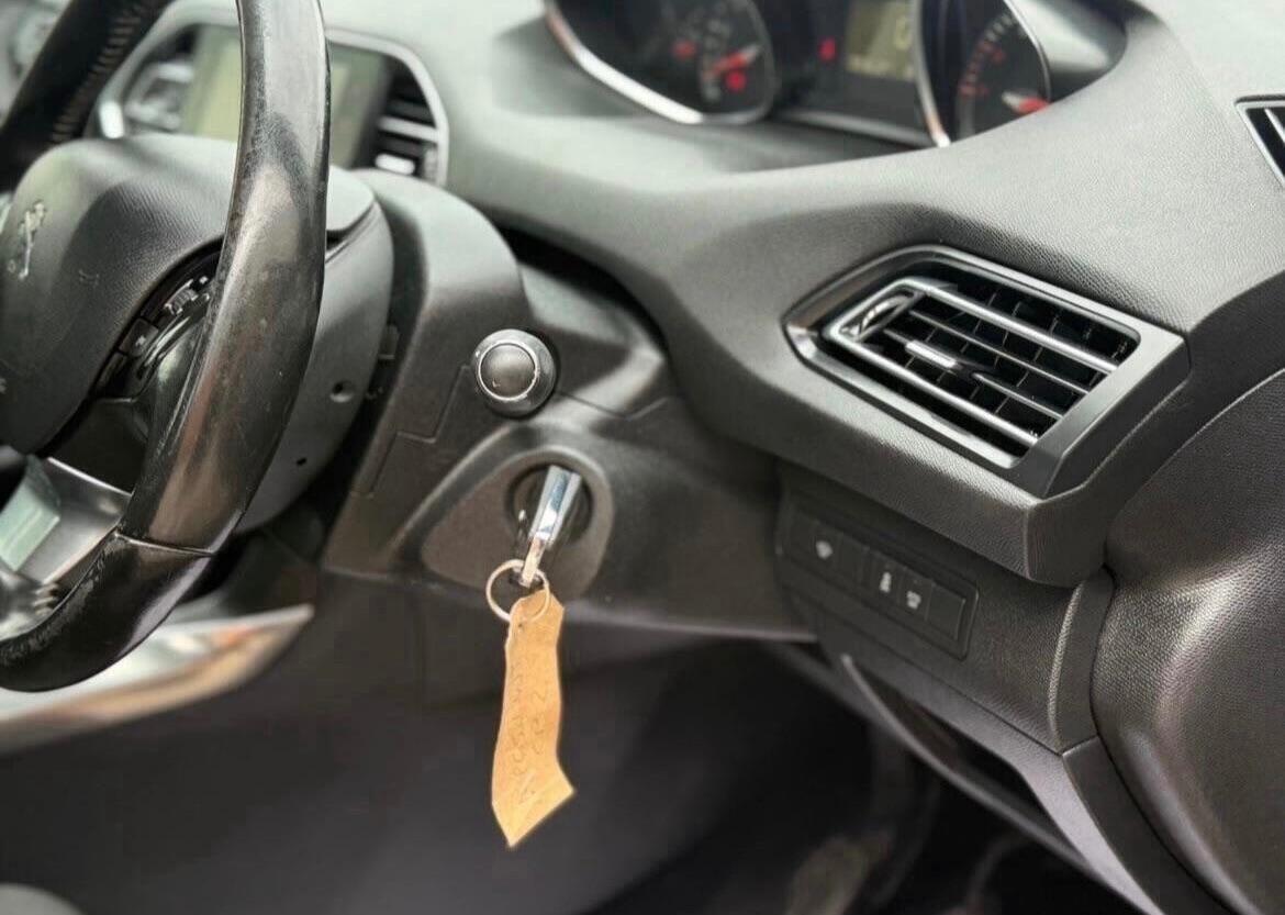 Used Peugeot 308 2016 for sale - 76878414: Photo 40