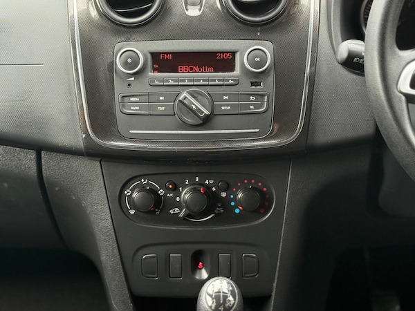 Used Dacia Sandero 2017 for sale - 76000919: Photo 17