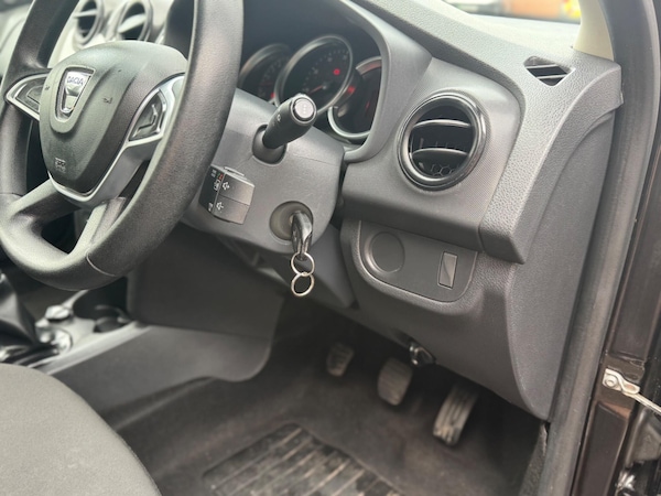 Used Dacia Sandero 2017 for sale - 76000919: Photo 34