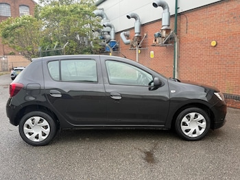 Used Dacia Sandero 2017 for sale - 76000919: Photo 4