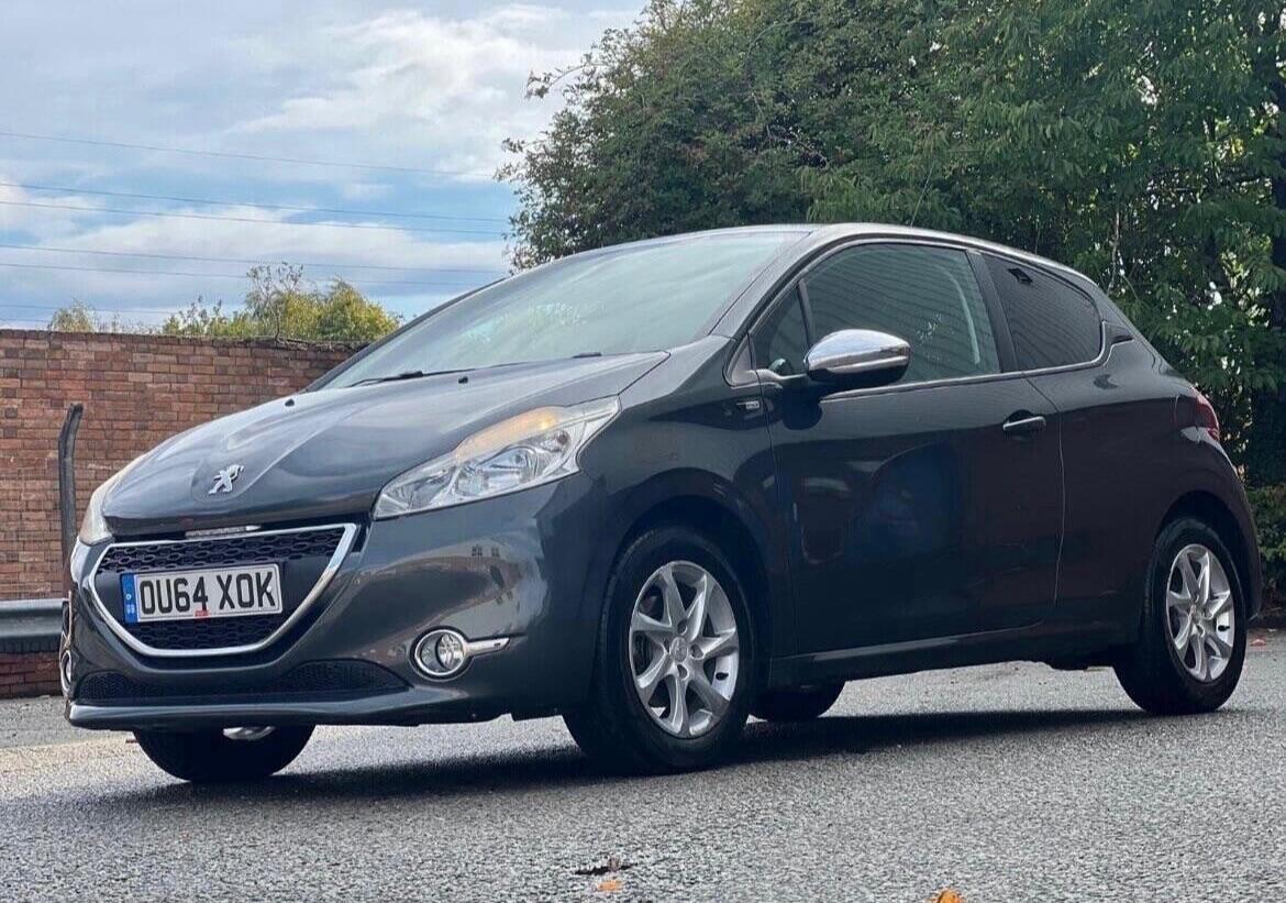 Used Peugeot 208 2014 for sale - 77279535: Photo 12