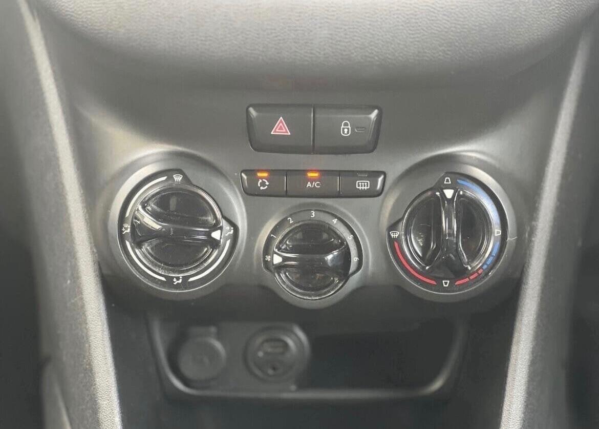 Used Peugeot 208 2014 for sale - 77279535: Photo 17