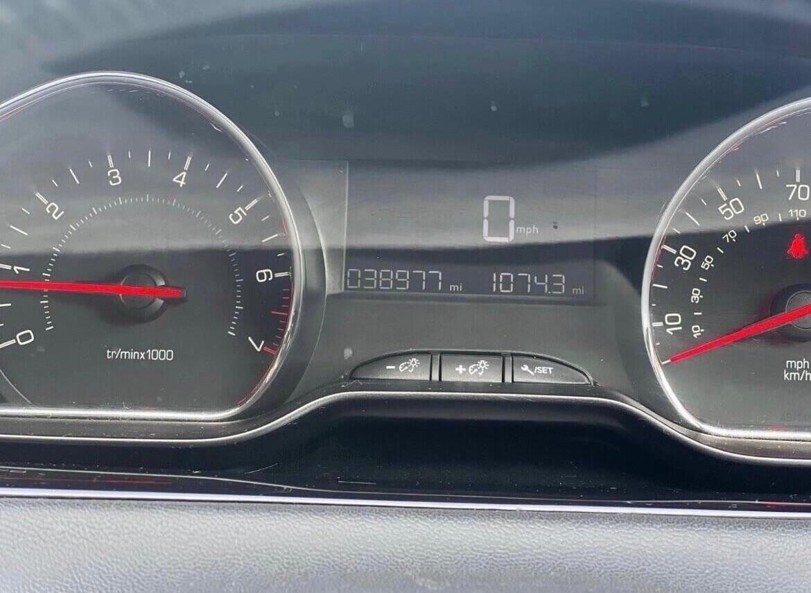 Used Peugeot 208 2014 for sale - 77279535: Photo 23