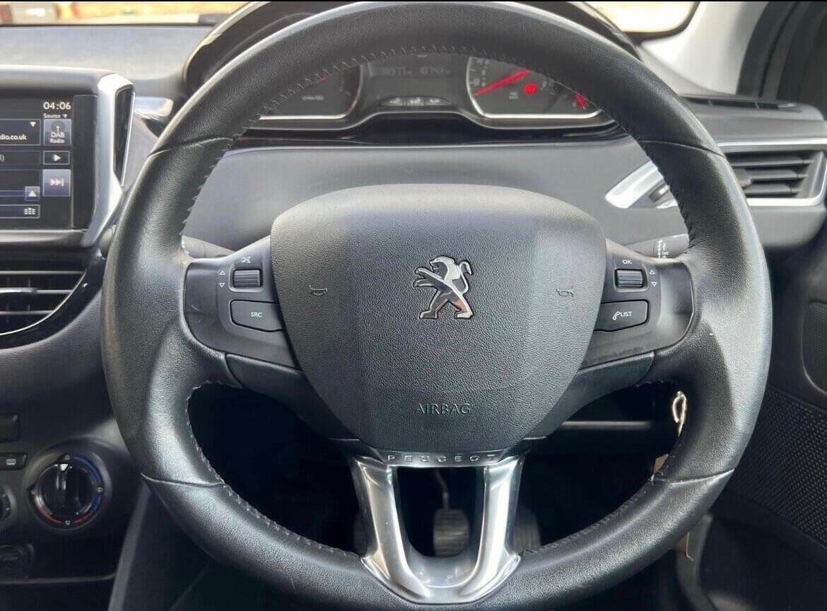 Used Peugeot 208 2014 for sale - 77279535: Photo 24