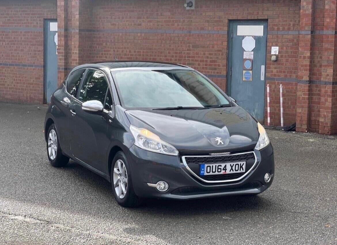 Used Peugeot 208 2014 for sale - 77279535: Photo 28