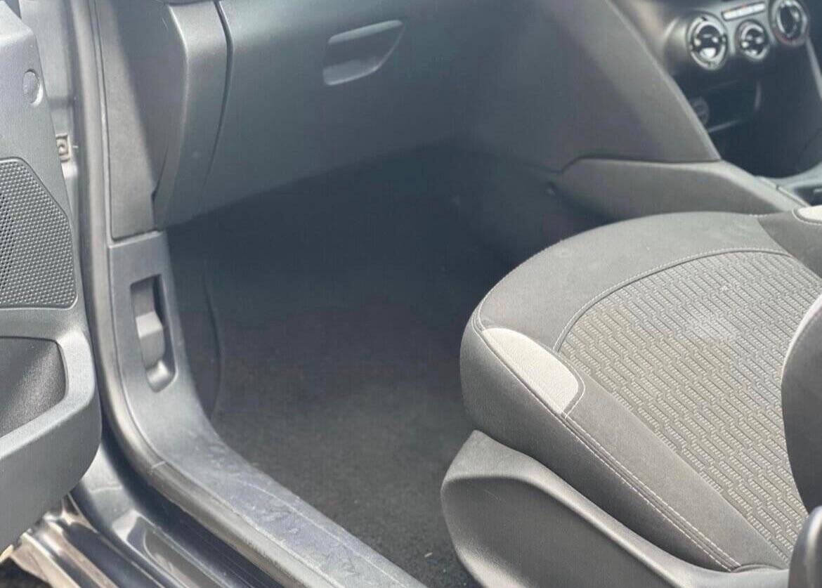 Used Peugeot 208 2014 for sale - 77279535: Photo 31