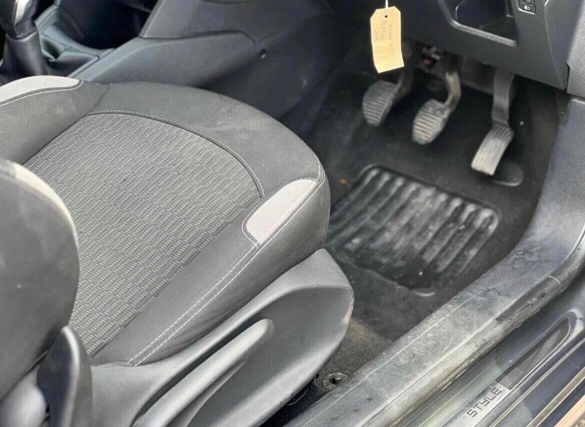 Used Peugeot 208 2014 for sale - 77279535: Photo 32