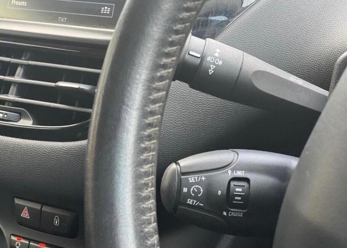 Used Peugeot 208 2014 for sale - 77279535: Photo 36