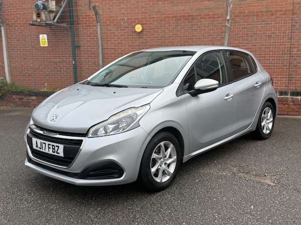 Used Peugeot 208 2017 for sale - 76260254: Photo 10