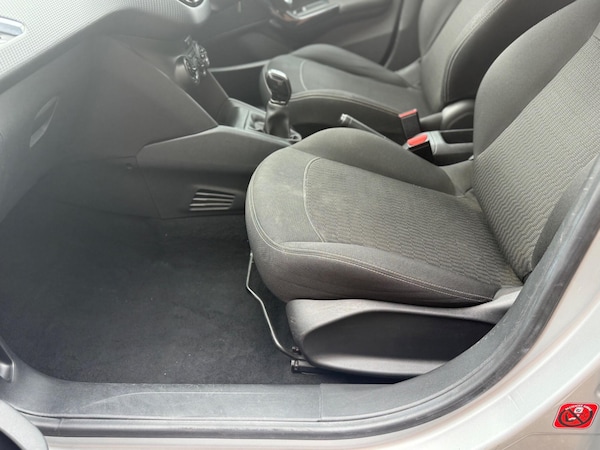 Used Peugeot 208 2017 for sale - 76260254: Photo 14