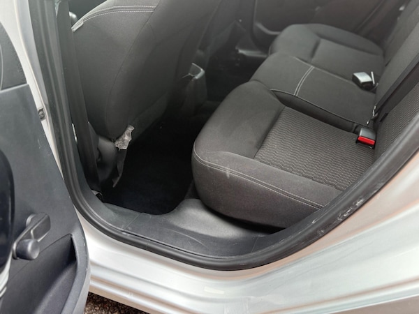 Used Peugeot 208 2017 for sale - 76260254: Photo 15