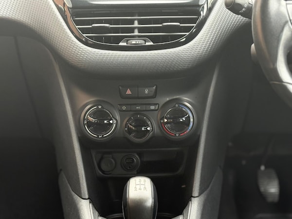 Used Peugeot 208 2017 for sale - 76260254: Photo 19