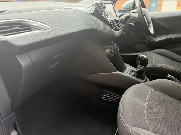 Used Peugeot 208 2017 for sale - 76260254: Photo 34