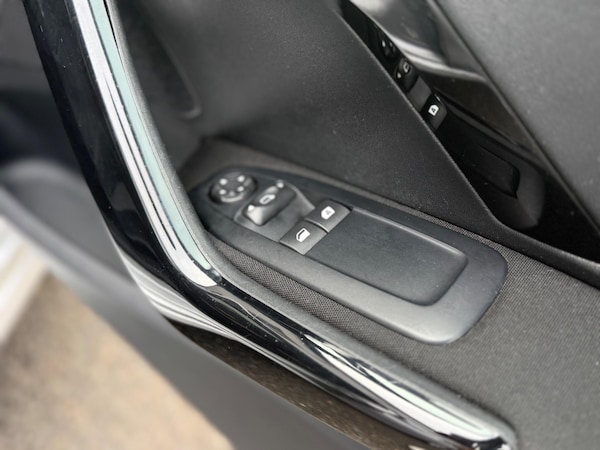 Used Peugeot 208 2017 for sale - 76260254: Photo 38