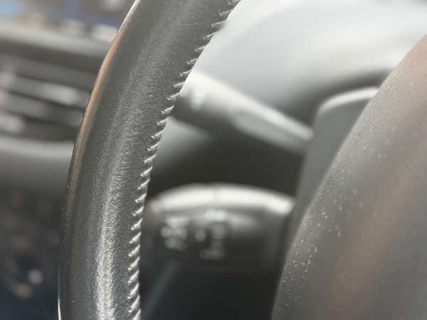 Used Peugeot 208 2017 for sale - 76260254: Photo 41