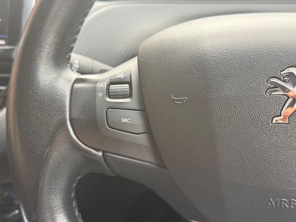 Used Peugeot 208 2017 for sale - 76260254: Photo 43